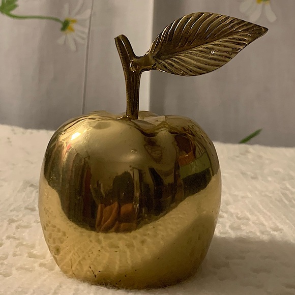 Vintage brass golden apple figurine paper weight